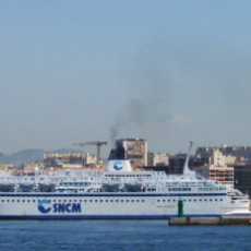 Sortie d’un ferry à Marseille (2012) Sortie d’un ferry à Marseille (2012)